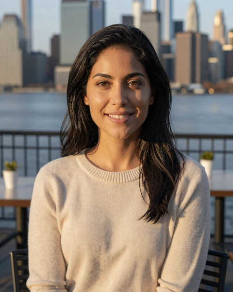 Elena from Jersey City, verified Latina woman seeking serious CDL trucker dating in New York